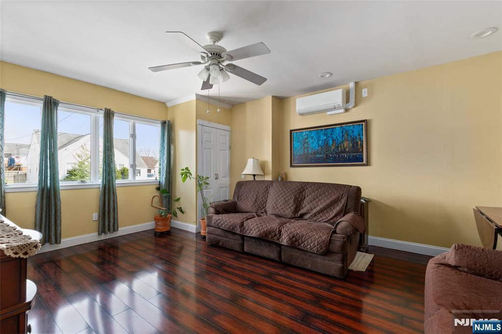 817 6th Street