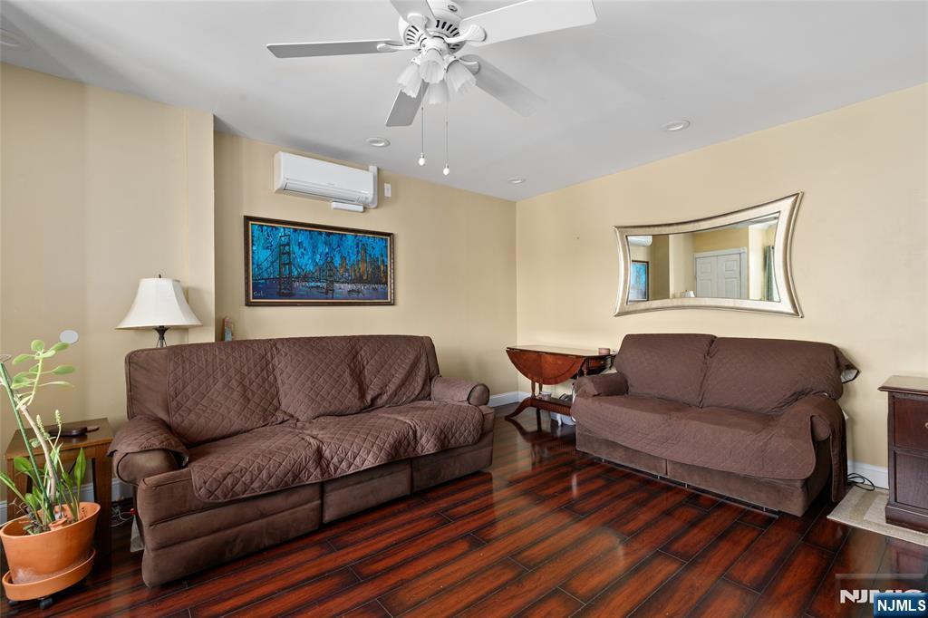 817 6th Street