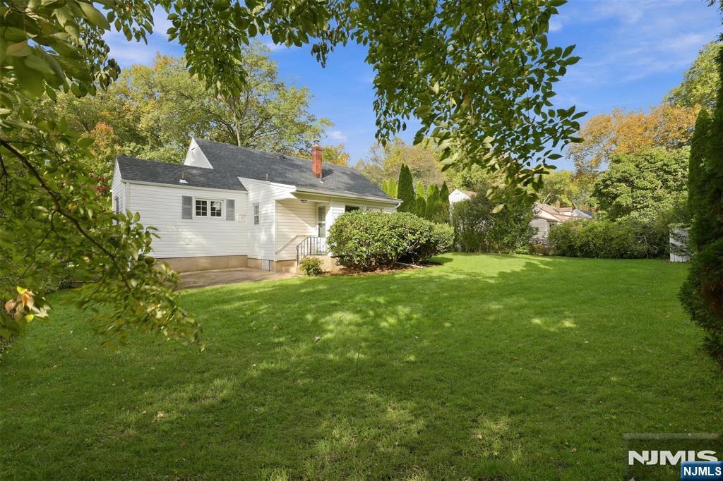 Homes for Sale in Northern NJ | ThisIsRiverEdge.com 55 Monmouth Road