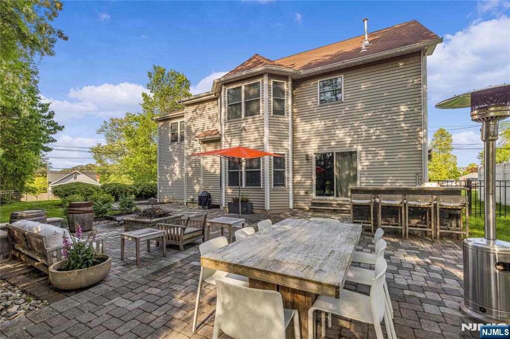 9 Summit Avenue
