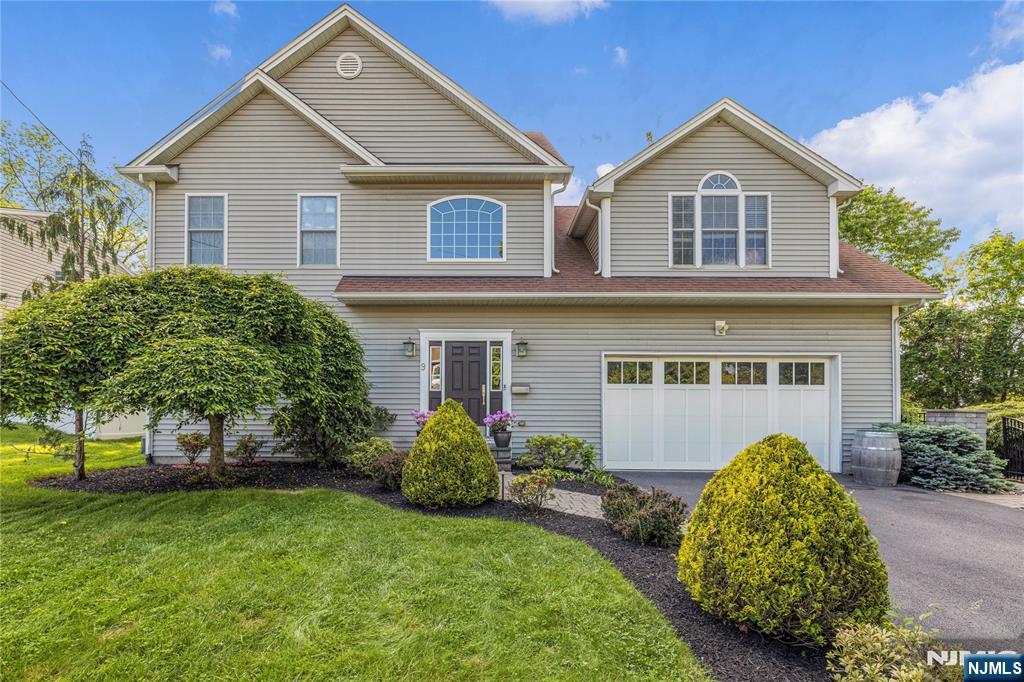 Property for Sale at 9 Summit Avenue, Butler Borough, New Jersey - Bedrooms: 4 
Bathrooms: 3 
Rooms: 9  - $725,000