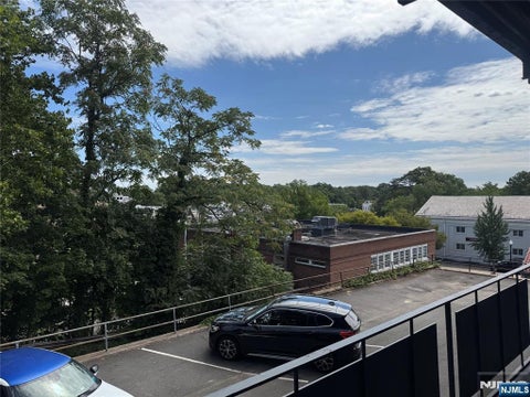 Photo of 10 Corsa Ter #6, Ridgewood Village, NJ 07450 (MLS # 26027697)