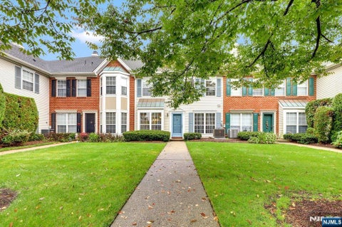 Photo of 1015 Cumberland CT, Mahwah, NJ 07430 (MLS # 26024242)