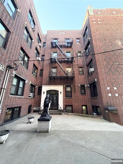 Photo of 3718 Park Ave #D4, Weehawken, NJ 07086 (MLS # 25043410)