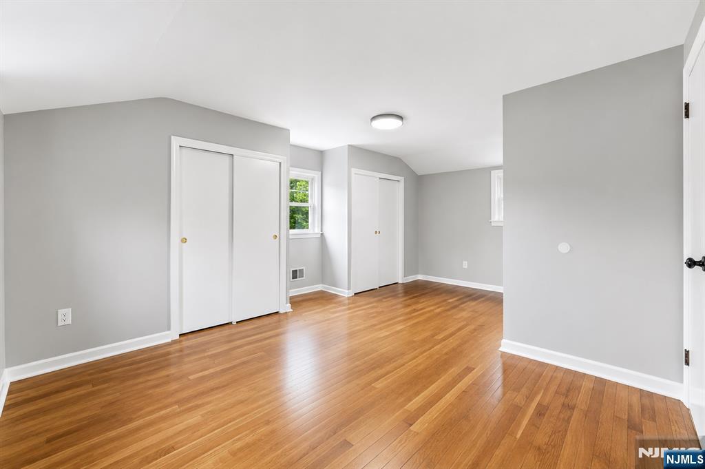 18 Farmingdale Avenue