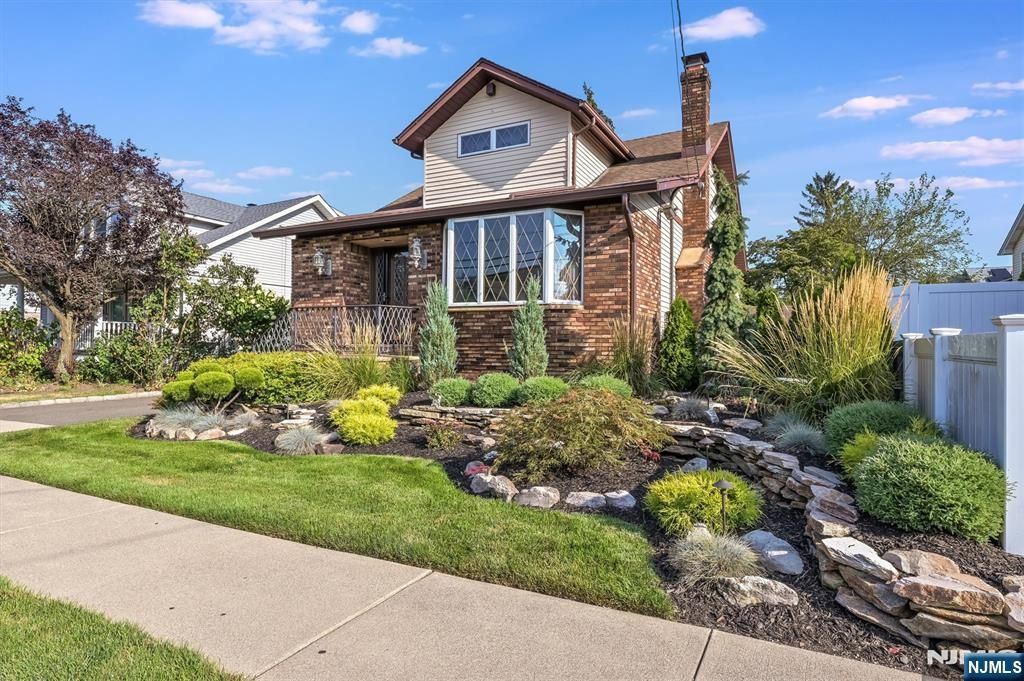 Photo of 810 Hopper Avenue, Fair Lawn, NJ 07410 (MLS # 26008636)