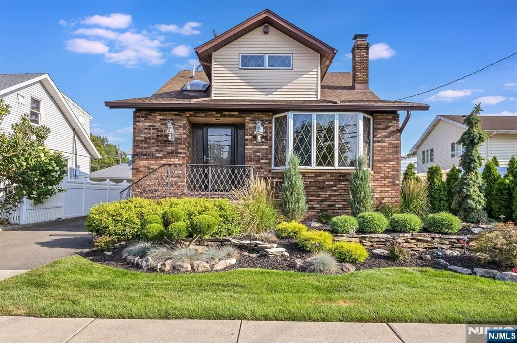 Photo of 810 Hopper Avenue, Fair Lawn, NJ 07410 (MLS # 26008636)