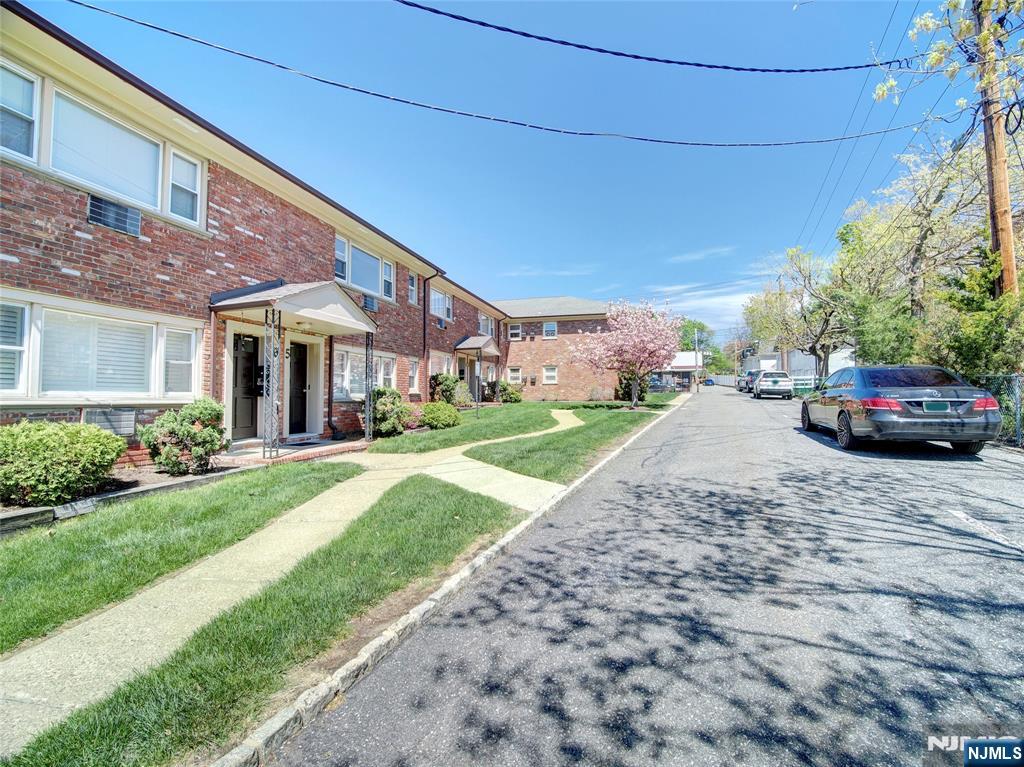 365 Bloomfield Avenue 5B