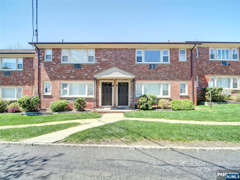 365 Bloomfield Avenue 5B
