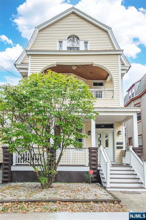 24 Llewellyn Avenue Bloomfield NJ 07003