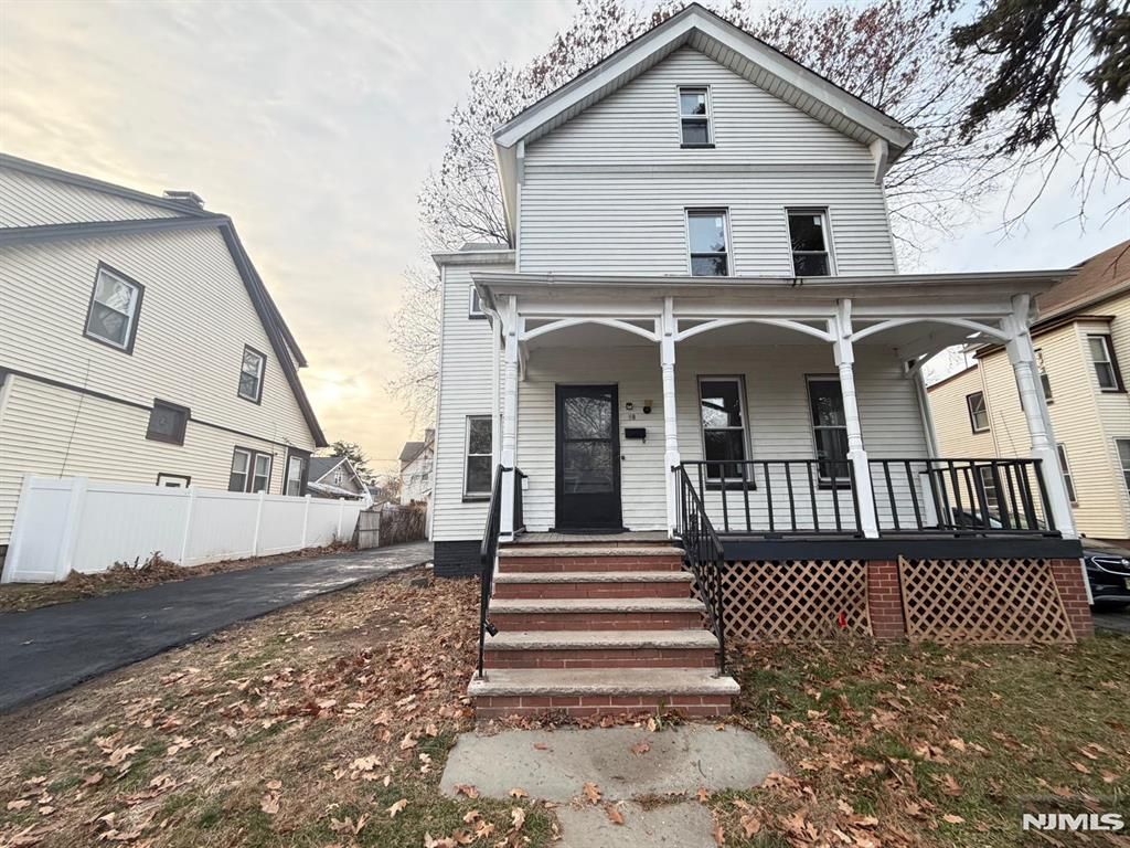 Photo of 19 Linwood Place, East Orange, NJ 07017 (MLS # 25042788)