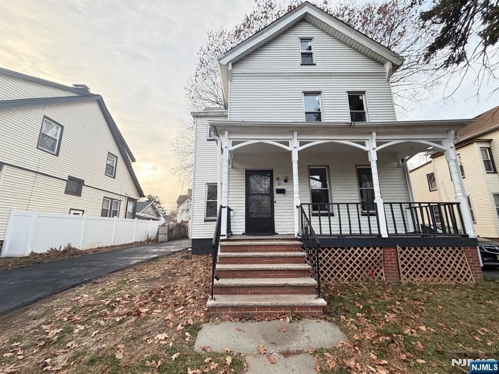 Photo of 19 Linwood Place, East Orange, NJ 07017 (MLS # 25042788)