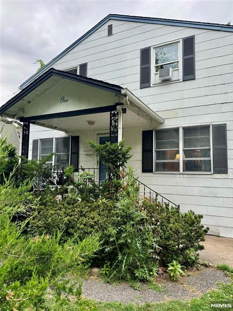 Photo of 1 South AVE, Harrington Park, NJ 07640 (MLS # 26023228)