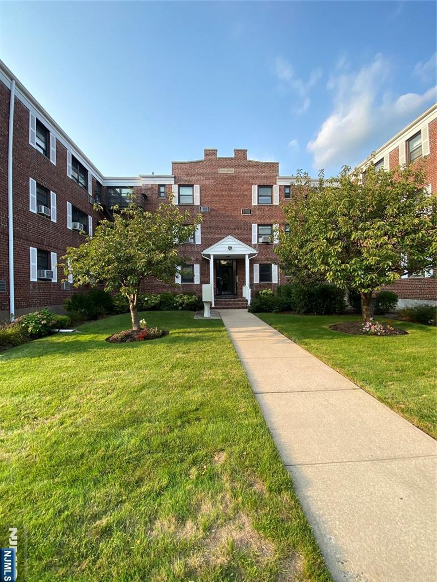 Beautiful Condo and the first floor. Lots of light and has a washer and dryer in the building. Also comes with a designated storage unit. On the Tenafly border and steps away from NJ Transit bus