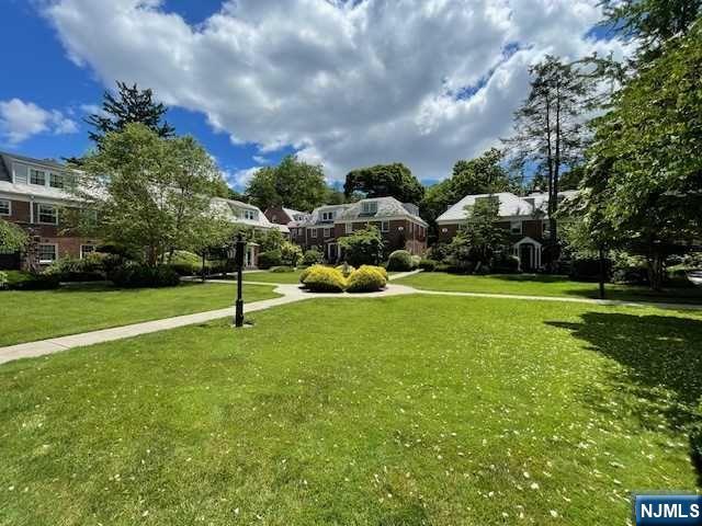 185 E Palisade Avenue A6A