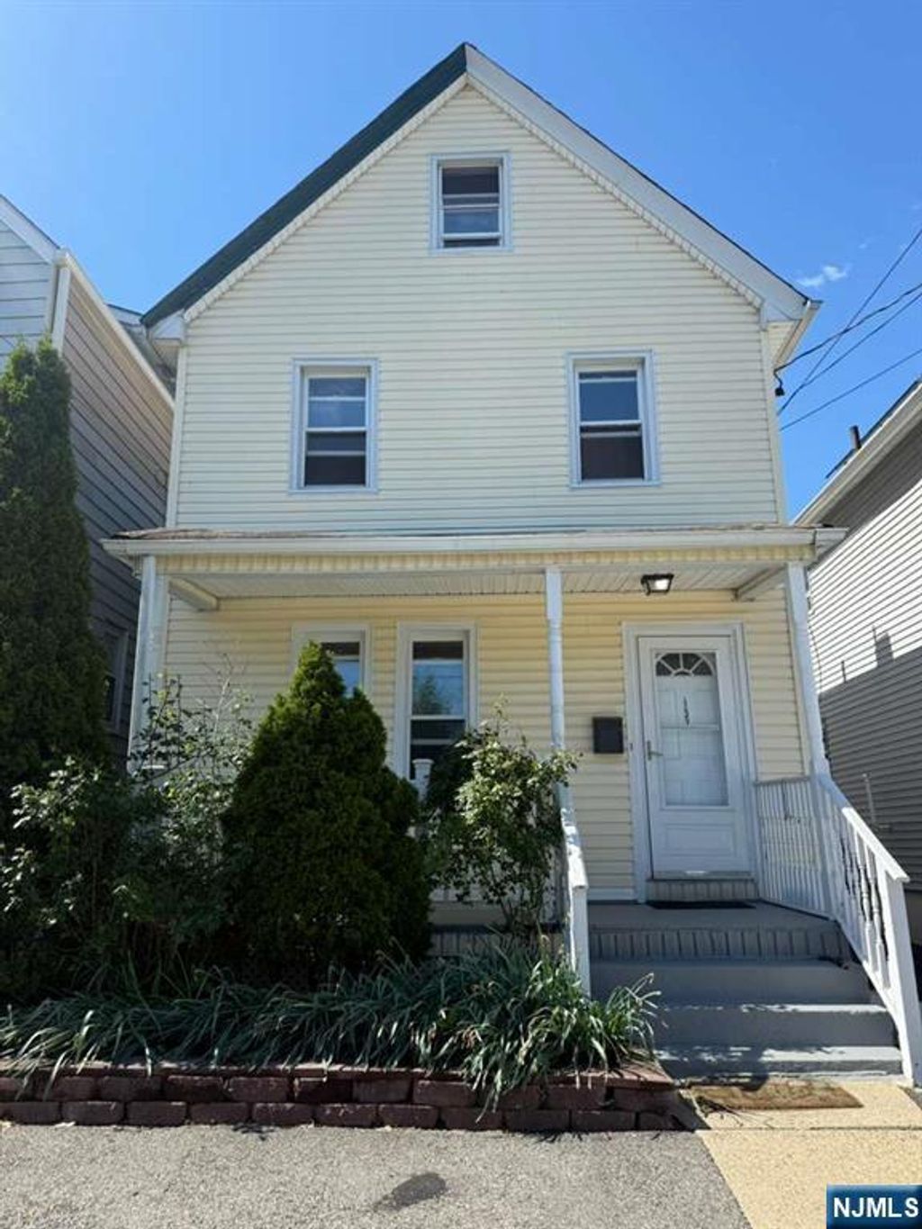 Photo of 137 Central Avenue, Hackensack, NJ 07601 (MLS # 26016588)