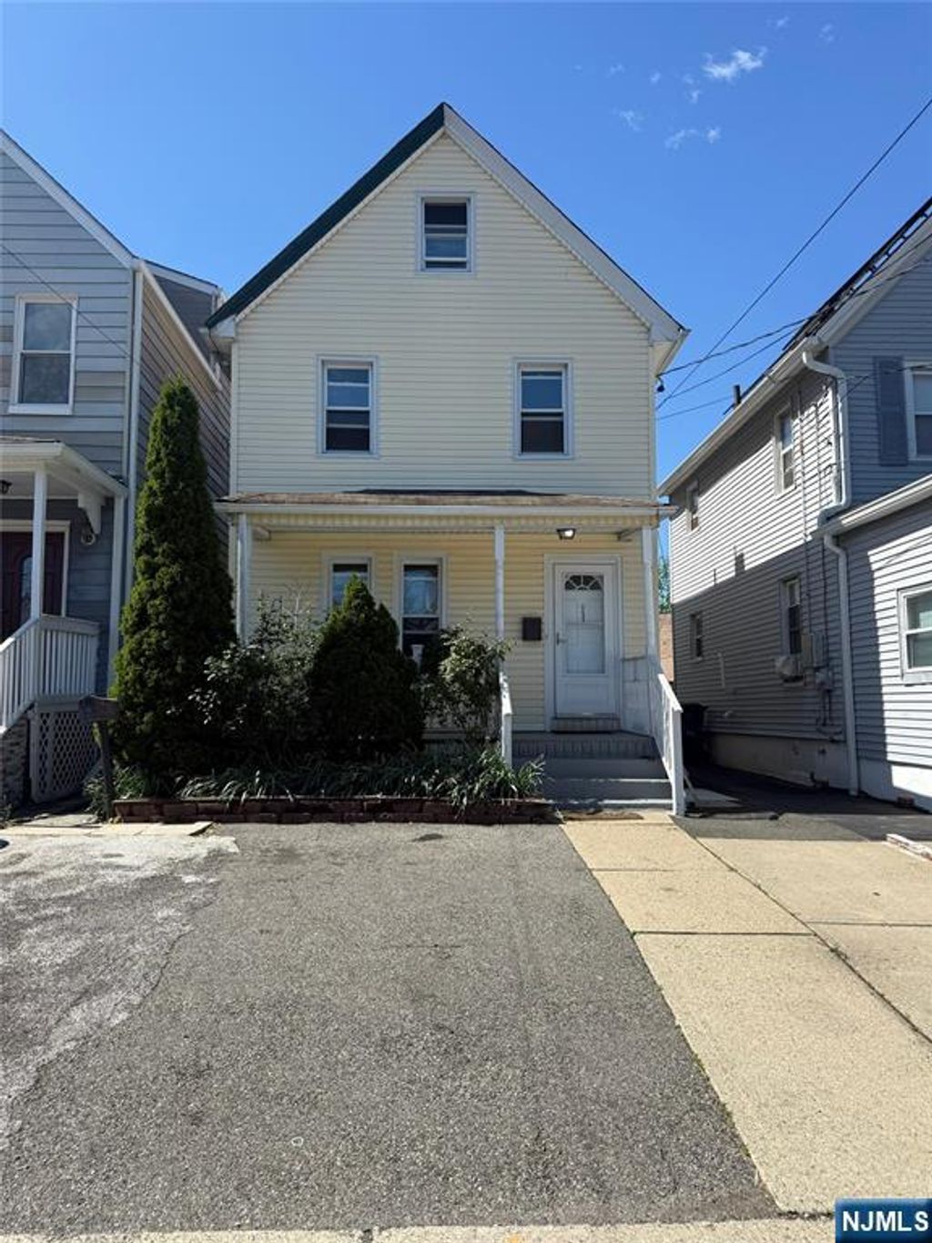 Photo of 137 Central Avenue, Hackensack, NJ 07601 (MLS # 26016588)