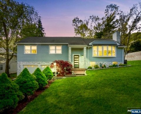 1626 Larkspur Drive Mountainside NJ 07092