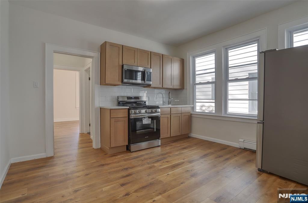 Rental Property at 30 Nelson Pl 1L, Maplewood, New Jersey - Bedrooms: 2 
Bathrooms: 1 
Rooms: 4  - $2,300 MO.