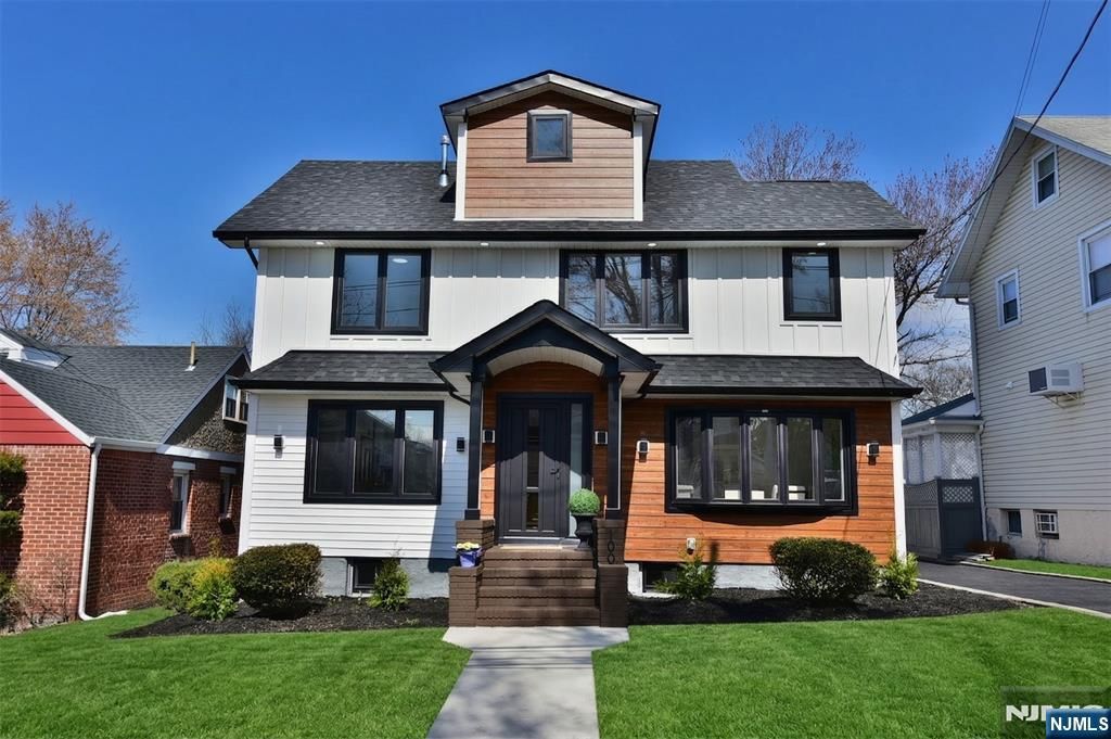 Photo of 100 Chestnut Street, Rochelle Park, NJ 07662 (MLS # 26007530)