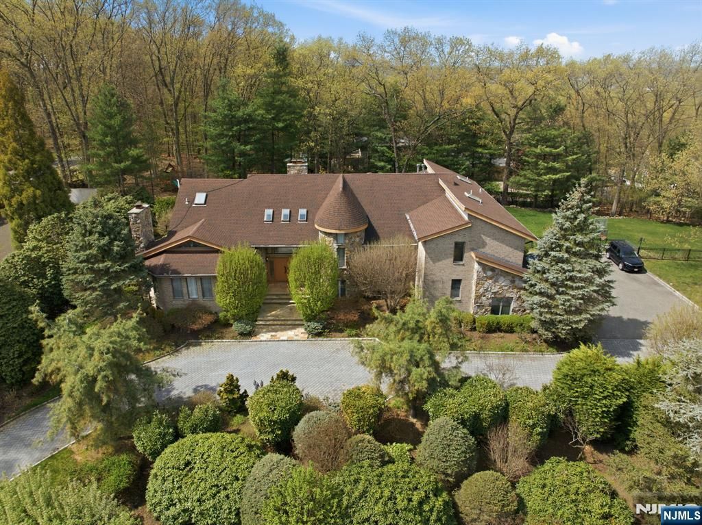 Photo of 291 Truman Drive, Cresskill, NJ 07626 (MLS # 26012460)