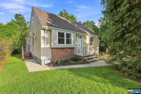 Photo of 182 14th ST, Cresskill, NJ 07626 (MLS # 26033046)