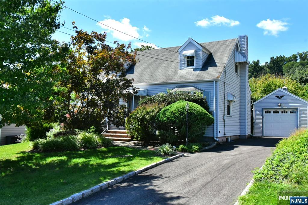 12 Woodside Avenue