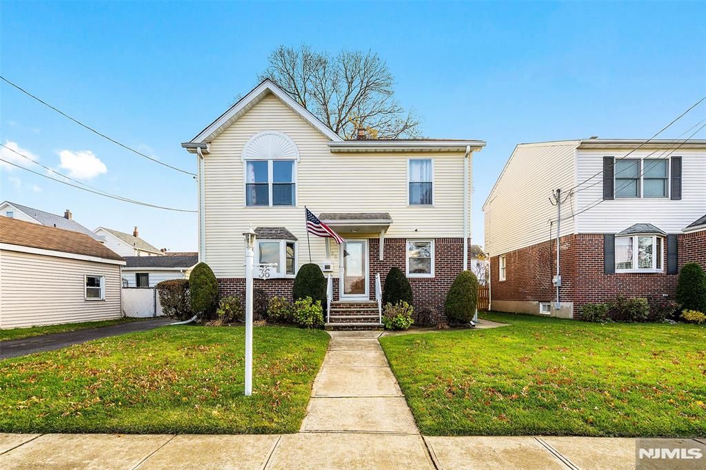 Photo of 36 William Street, Rochelle Park, NJ 07662 (MLS # 25042485)