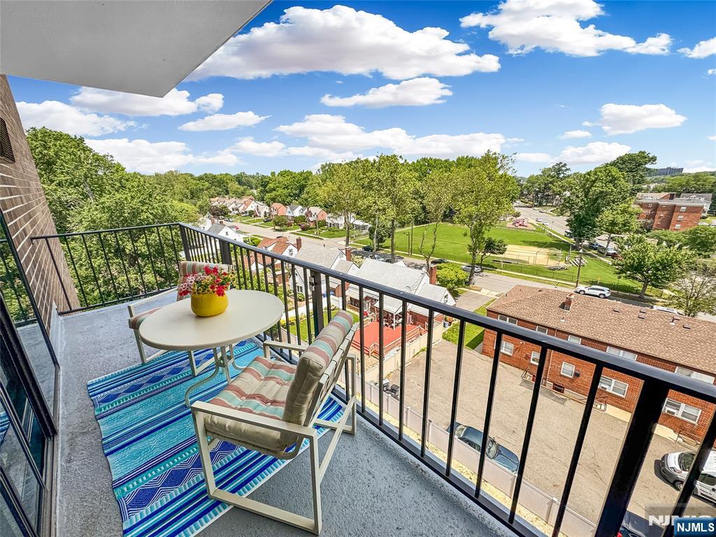 140 Euclid Avenue 5B