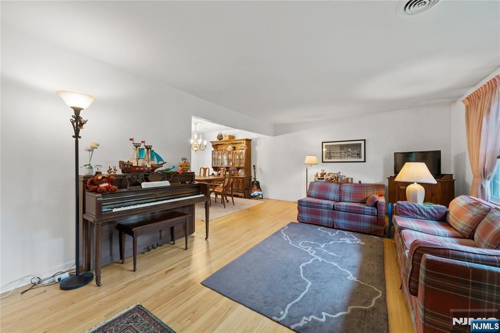 12 Ryder Road