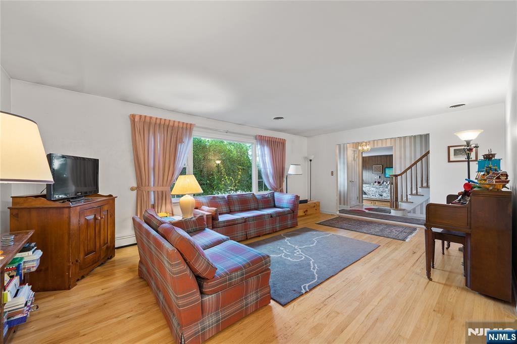 12 Ryder Road