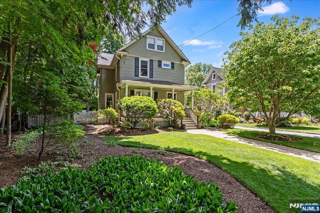 3 Ferguson Place