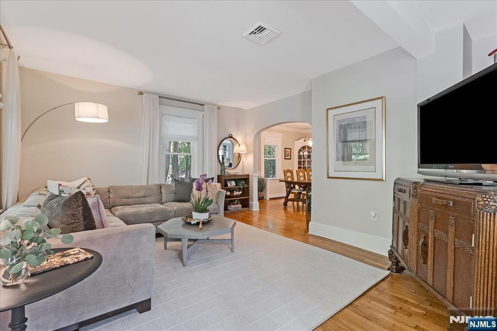 3 Ferguson Place
