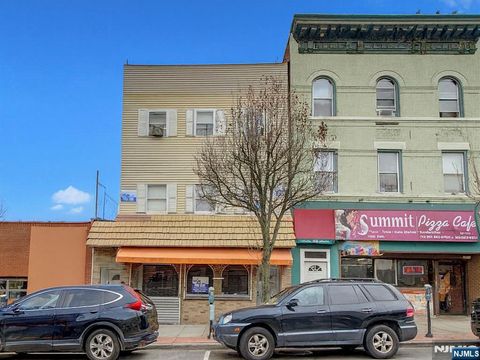 1011 Summit Avenue Union City NJ 07087