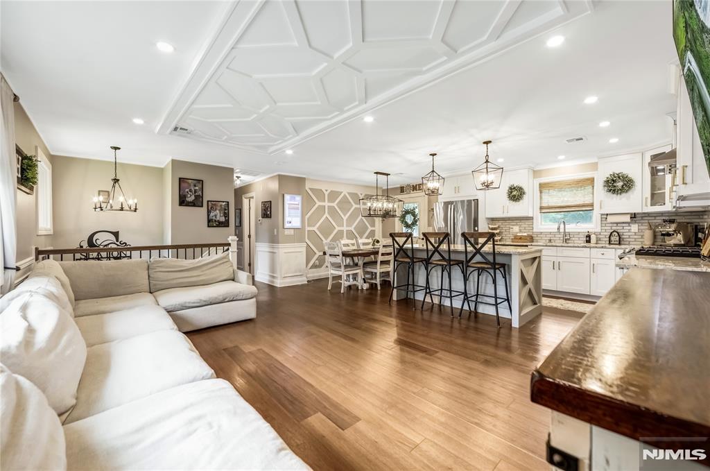 41 N Kinderkamack Rd, Montvale, New Jersey - 4 Bedrooms  
3 Bathrooms  
8 Rooms - 