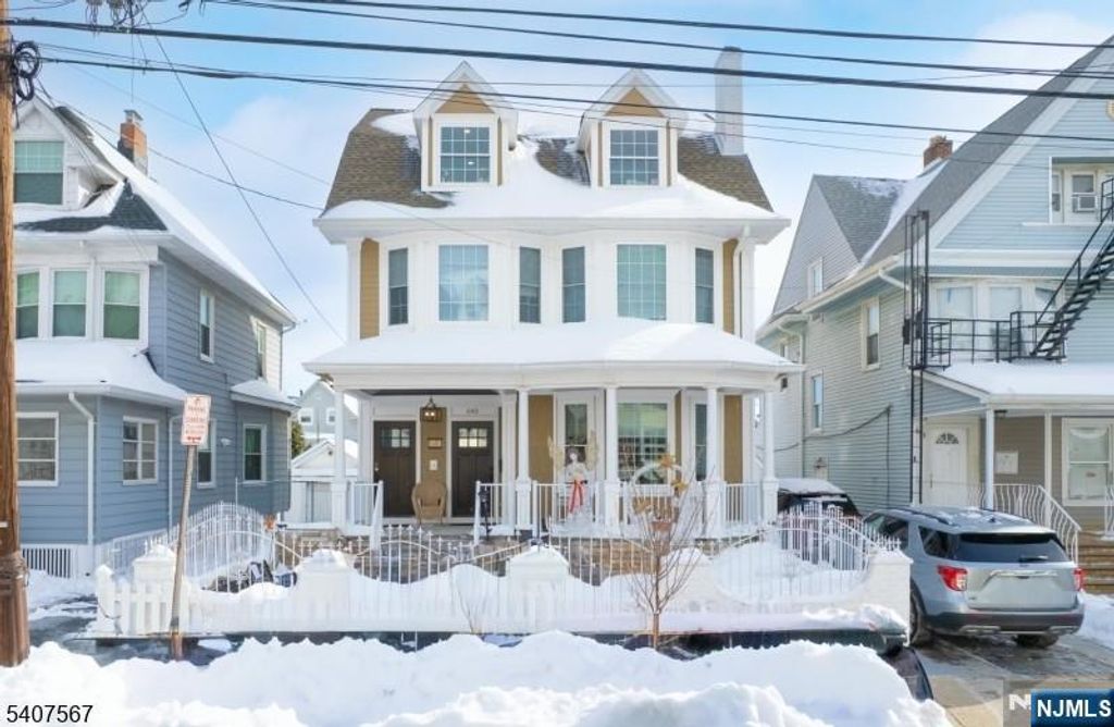 Photo of 695 Ridge Street, Newark, NJ 07104 (MLS # 26003102)