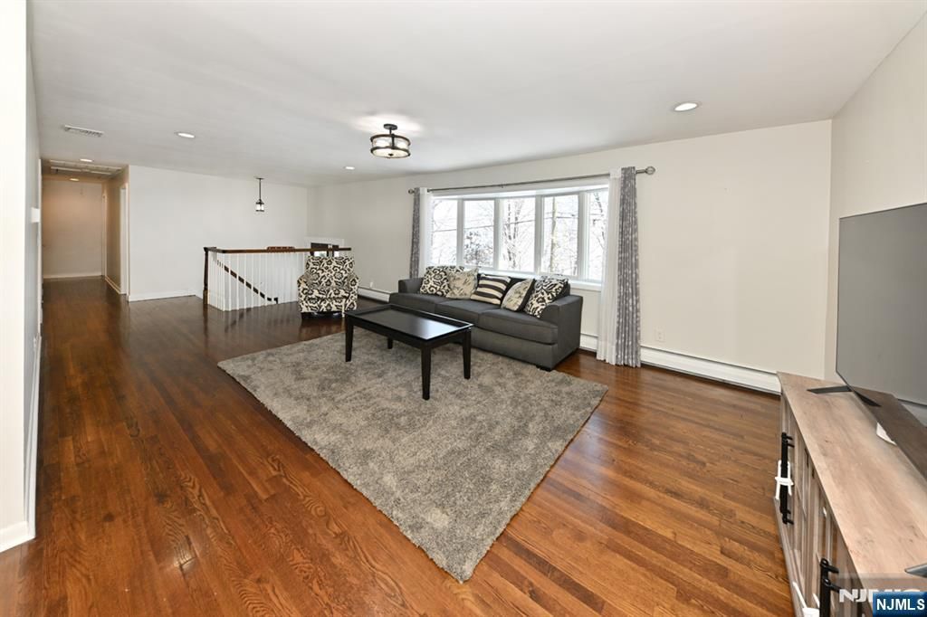 Photo of 614 Mountain Avenue, Twp of Washington, NJ 07676 (MLS # 26002053)