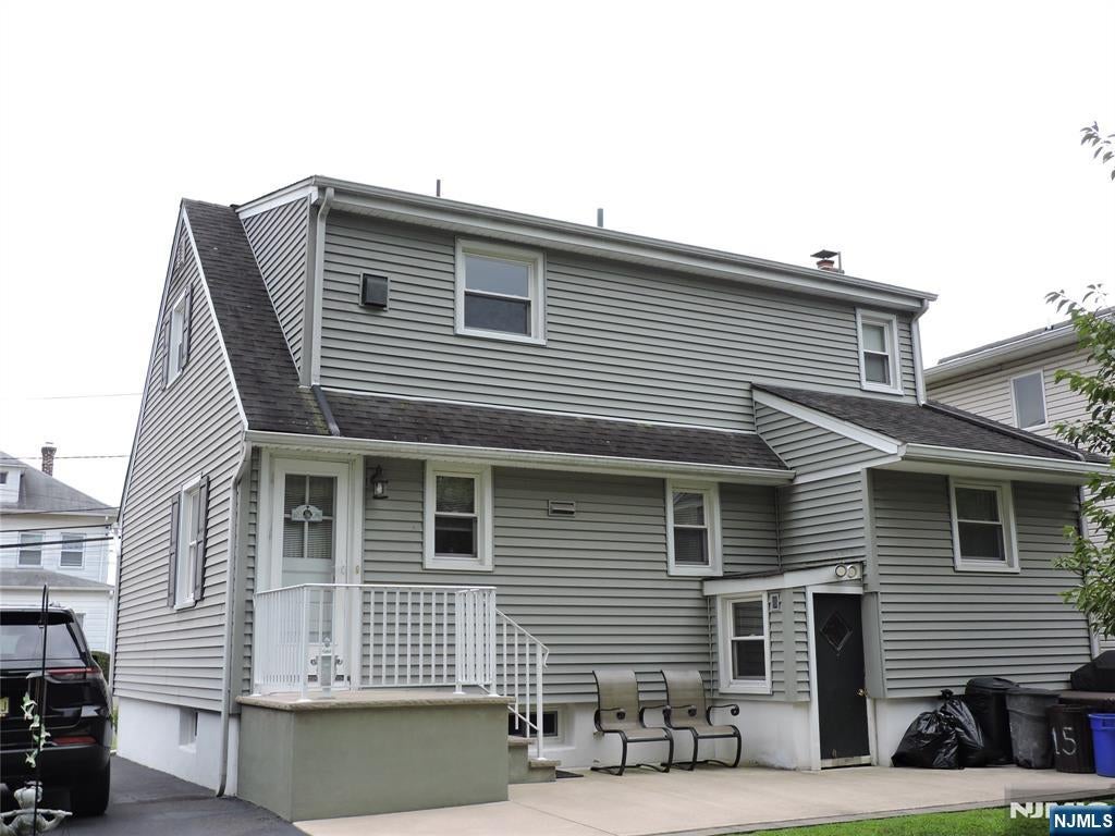 15 Main Avenue