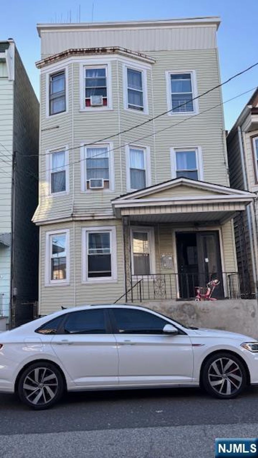 First floor unit completely renovated offering 2 bedrooms, living room, beautiful modern eat in kitchen, one full bath and shared use of backyard with other tenants in building. No parking neither laundry is available. Gas and Eleteric consumption for the unit is responsibility of occupants - cold water and heat is provided by landlord. Located about 15 minutes walking distance to Harrison Path Station, a real gem for commuters. One and half block away from the amazing West Hudson Park with walking trails, tenis, volleyball and cricket courts, soccer and baseball fields, children playground and a pond to relax. Close proximity of Schools, Shopping, Reataurants, Highways, Colleges, Hospitals and much more. This property is located in a Town that offers a big Town needs mixed with a Town/Village warmth community. Great Place to Live. A full application is required for an interview to be scheduled.