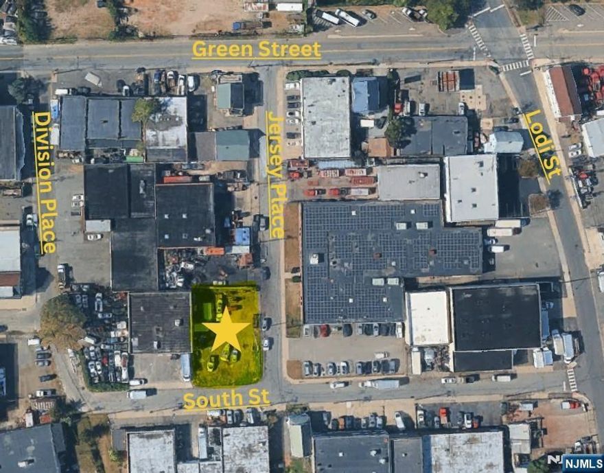 Corner vacant lot one block off Green Street. Zoned B-3. Previous owner had approvals for 2,819 SF building that was never completed. Currently used for truck parking. Don't miss this opportunity!