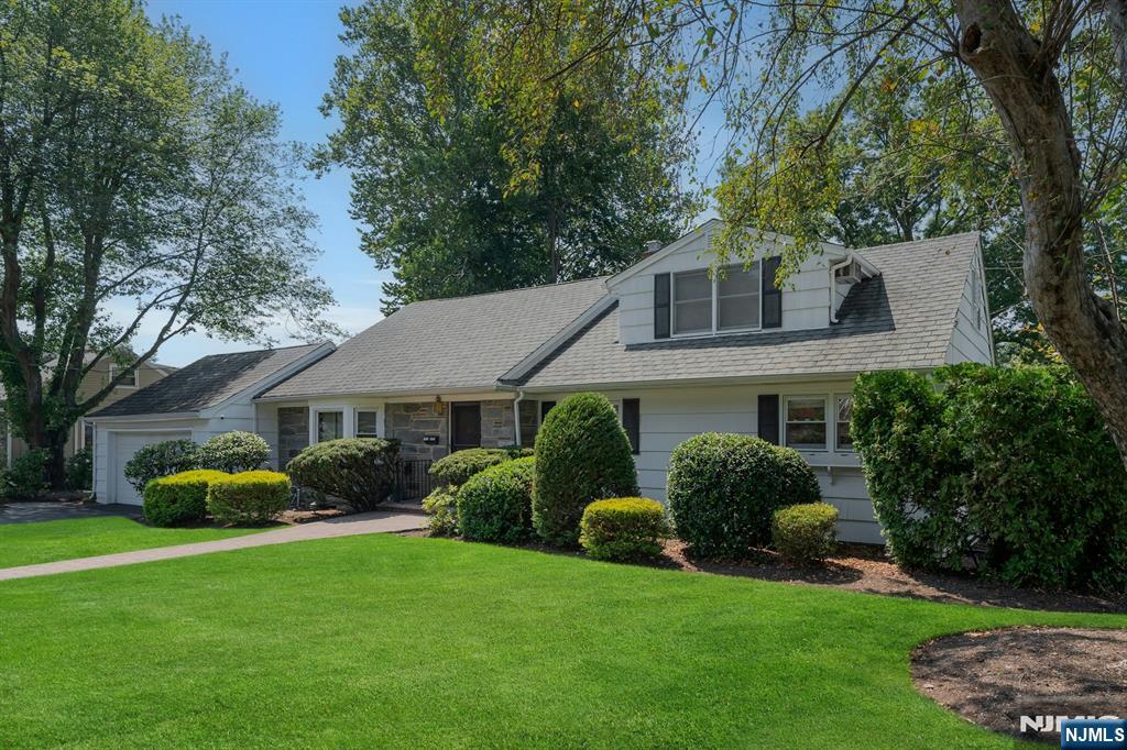 59 Colonial Road