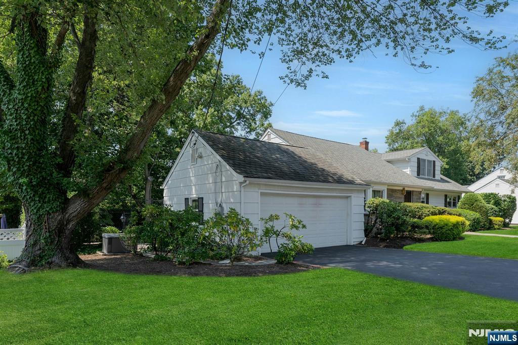 59 Colonial Road