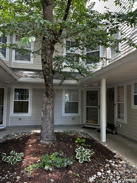 Photo of 1029 Castle Rd, Mahwah, NJ 07430 (MLS # 26020908)