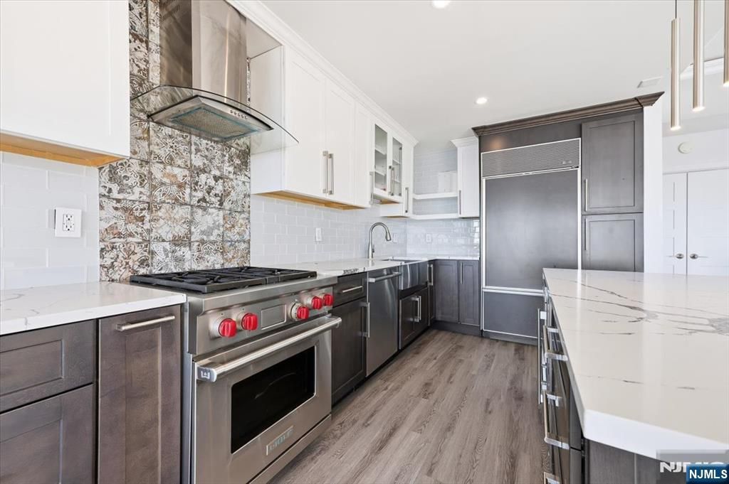 Photo of 4 Horizon Road #1006, Fort Lee, NJ 07024 (MLS # 25039112)