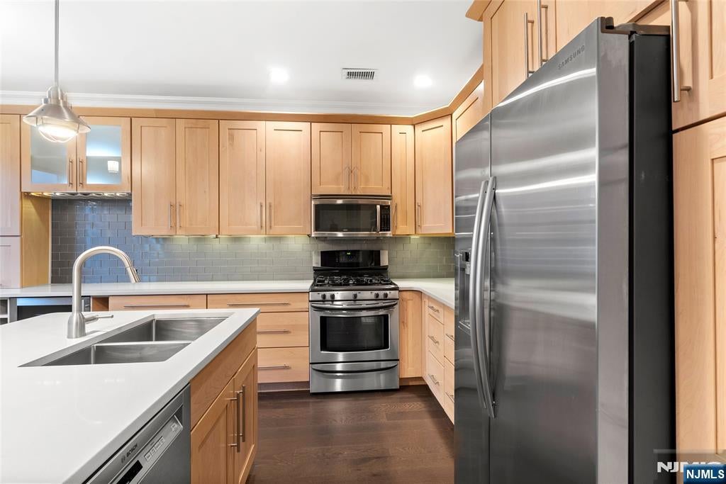 338 Oswego Court