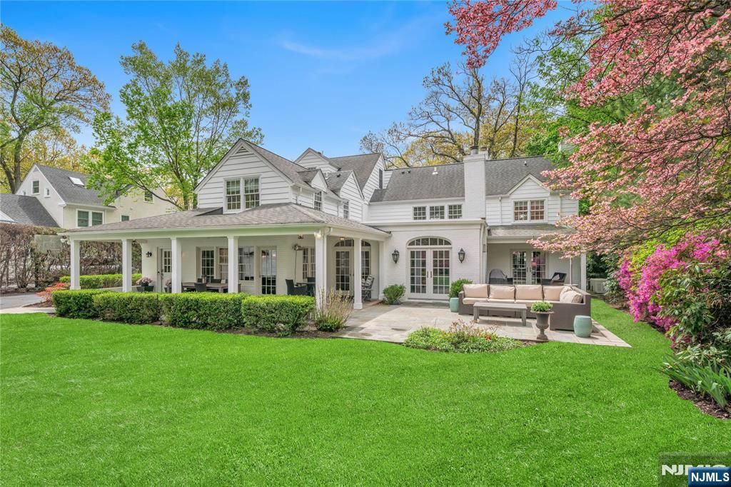 Photo of 227 Fairmount Road, Ridgewood Village, NJ 07450 (MLS # 26010248)