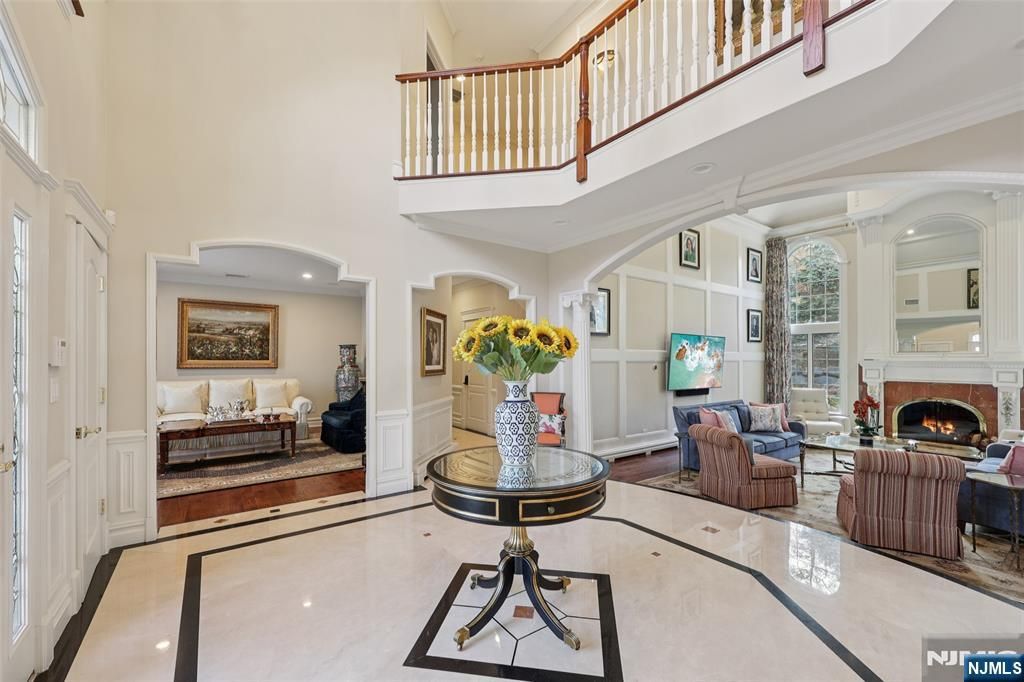 Photo of 14 Henion Garden, Mahwah, NJ 07430 (MLS # 25039296)