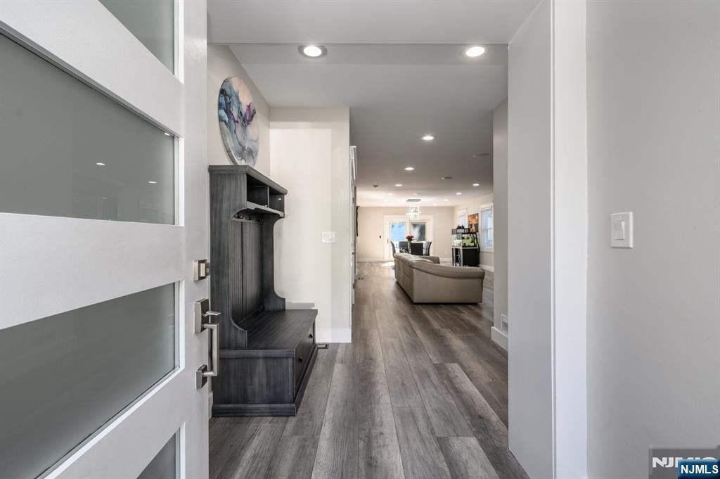 280 Van Nostrand Avenue