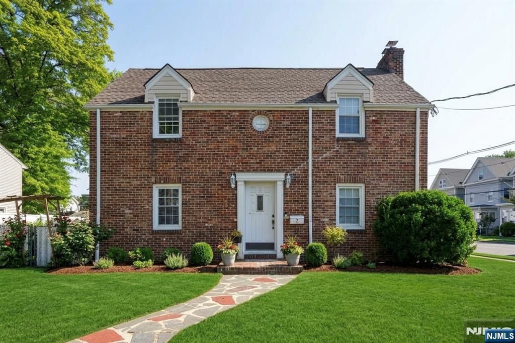 Photo of 2 Lloyd Place, Belleville, NJ 07109 (MLS # 26016236)