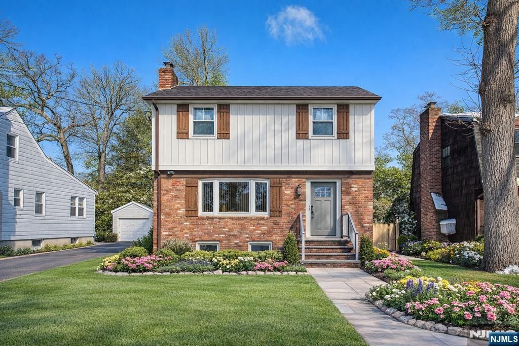 Photo of 63 Chestnut Drive, Wayne, NJ 07470 (MLS # 26007882)